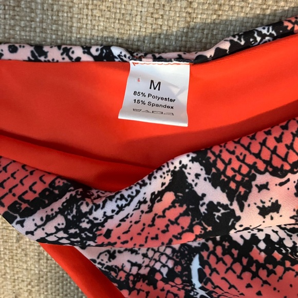 Orange snake skin bikini - Picture 2 of 5